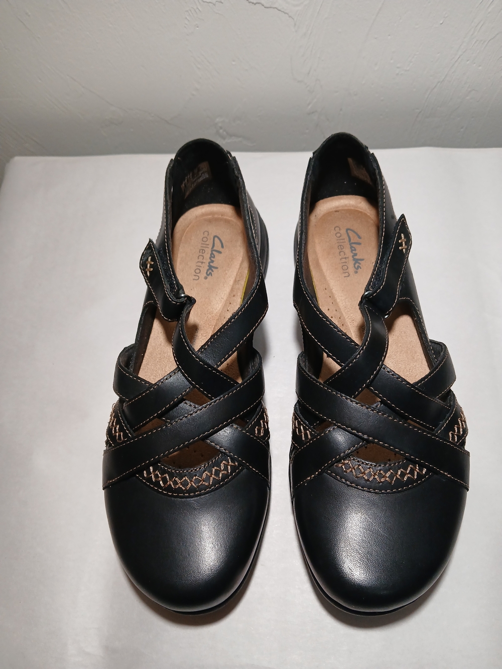 Clarks Collection Women's Black Cross-Strap Comfort Mary Jane Flats 9M